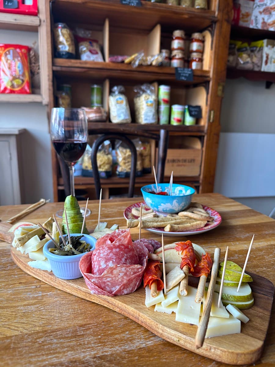 Vino Buono (Italian Wine & Deli)